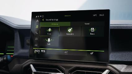 Ecrã tátil Media Nav de 10 polegadas no tablier do Dacia Bigster a apresentar as definições de áudio